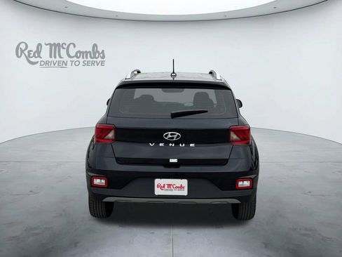 New 2026 Hyundai Venue SEL FWD image 4