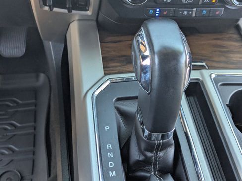 Used 2020 Ford F150 Lariat w/ Equipment Group 502A Luxury AWD/4WD image 25