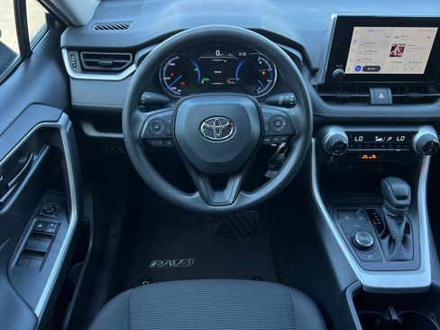 Certified 2023 Toyota RAV4 LE AWD/4WD image 14