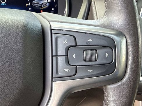 Used 2022 Chevrolet Tahoe Z71 w/ Luxury Package AWD/4WD image 21