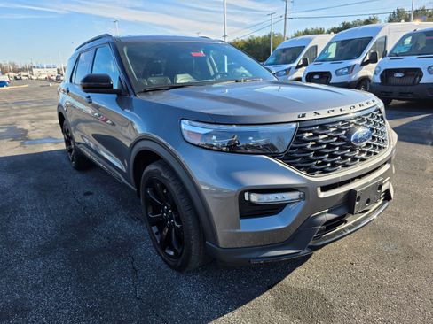 Used 2022 Ford Explorer ST-Line image 5