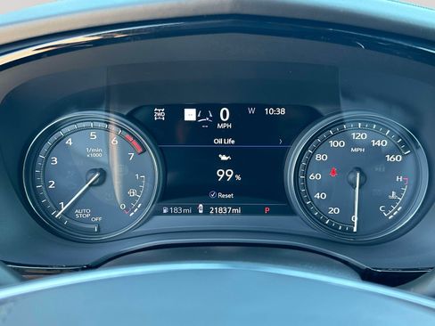 Used 2024 Cadillac XT5 Premium Luxury w/ Platinum Package AWD/4WD image 19