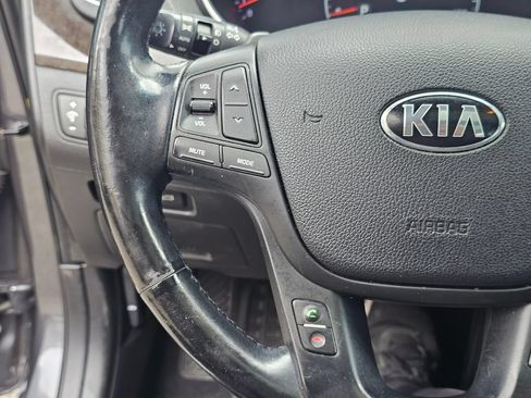 Used 2014 Kia Cadenza Premium w/ Luxury Package FWD image 31