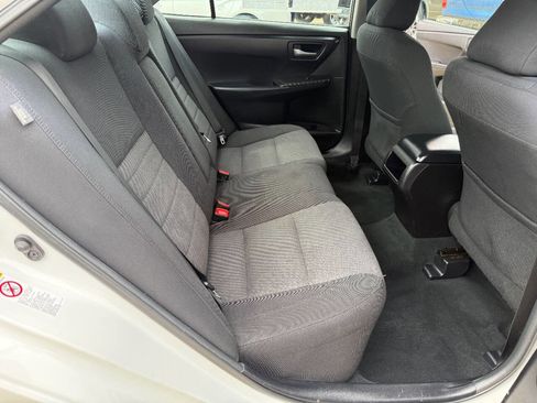 Used 2017 Toyota Camry LE FWD image 16