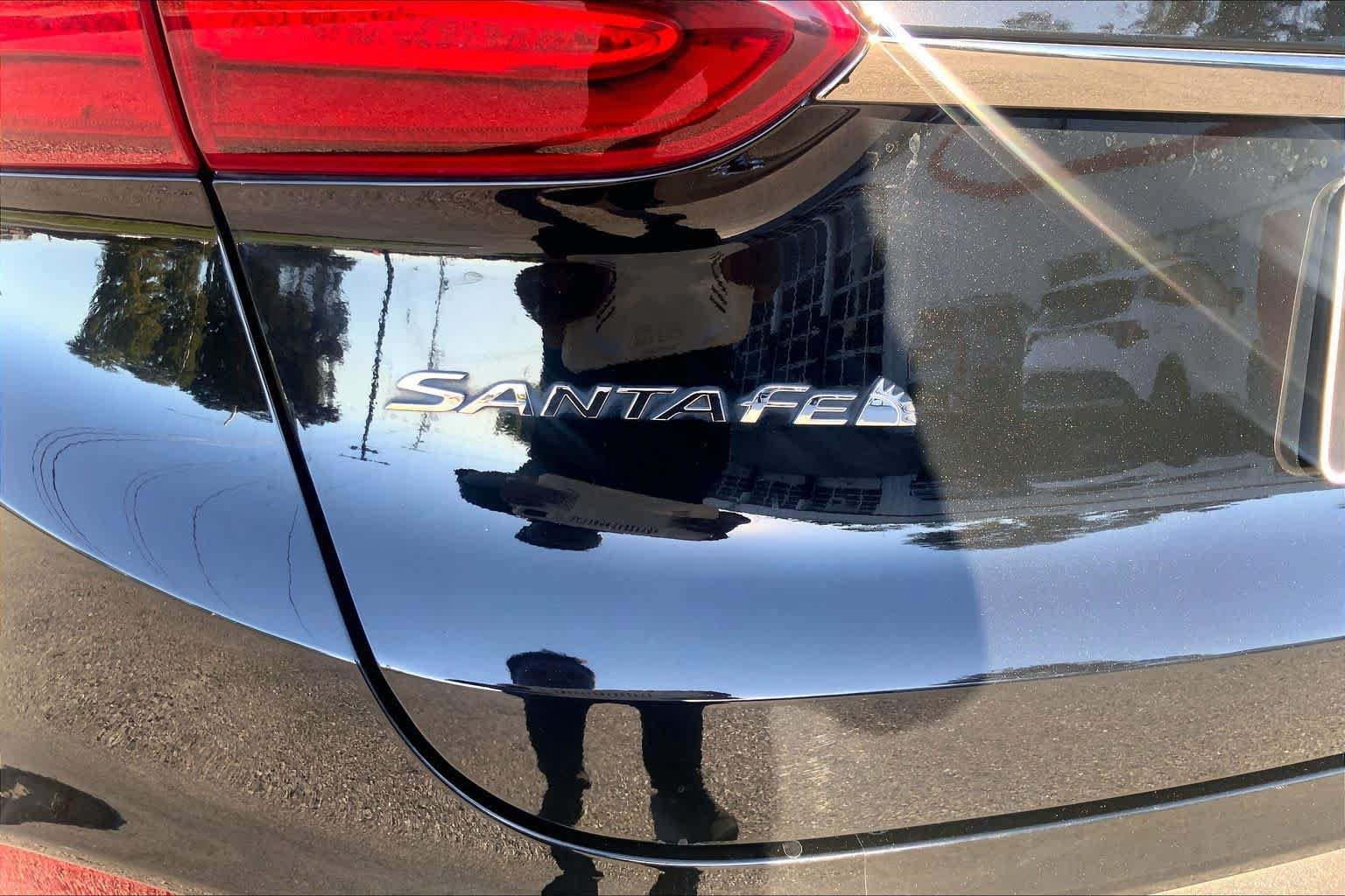 Used 2020 Hyundai Santa Fe Limited AWD/4WD image 30