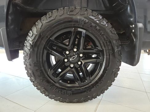 Used 2020 Chevrolet Silverado 1500 Custom Trail Boss w/ Custom Convenience Package AWD/4WD image 16