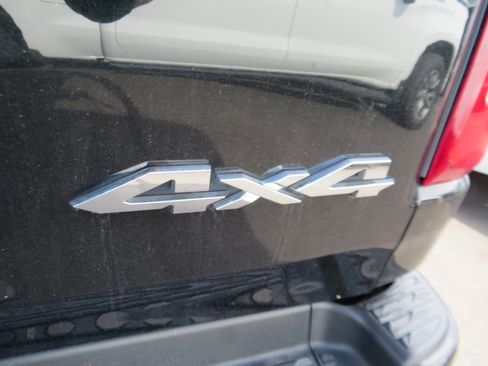 Used 2019 RAM 1500 Laramie AWD/4WD image 9