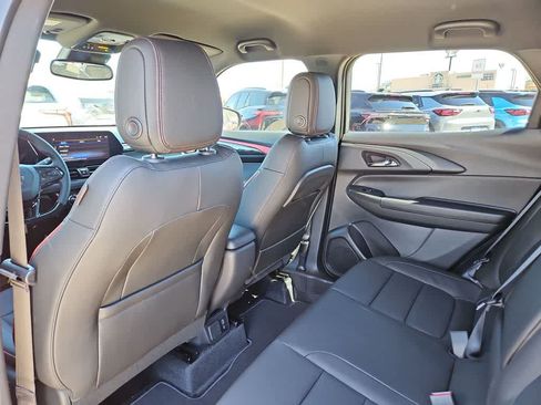 Used 2025 Chevrolet TrailBlazer RS w/ Convenience Package FWD image 18