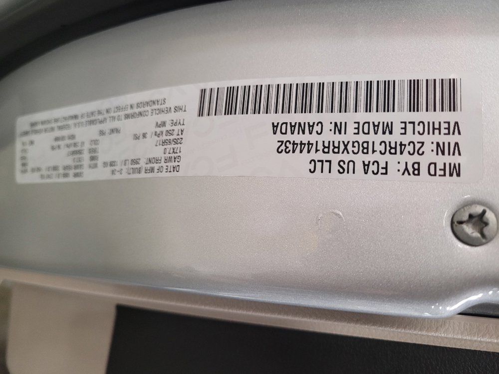 Used 2024 Chrysler Pacifica Touring-L FWD image 33