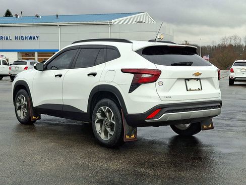 Certified 2024 Chevrolet Trax LT w/ Driver Confidence Package image 4