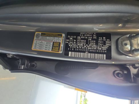 Used 2024 Kia Sportage EX AWD/4WD image 25