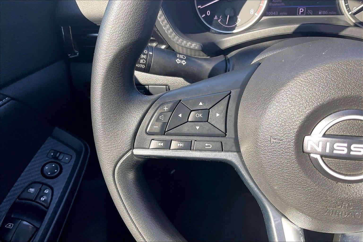 Used 2025 Nissan Sentra SV FWD image 22