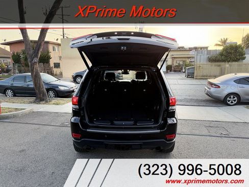 Used 2017 Jeep Grand Cherokee Trailhawk AWD/4WD image 12