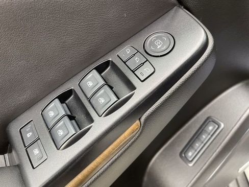 Used 2019 GMC Yukon Denali AWD/4WD image 13