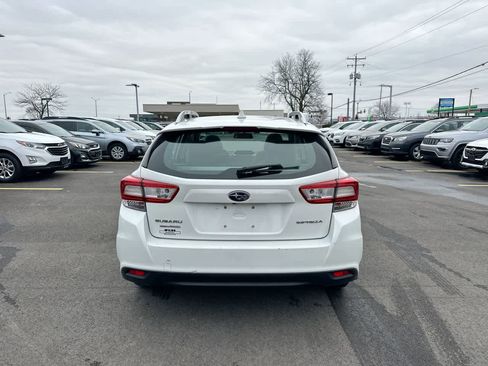 Used 2018 Subaru Impreza 2.0i Premium image 12