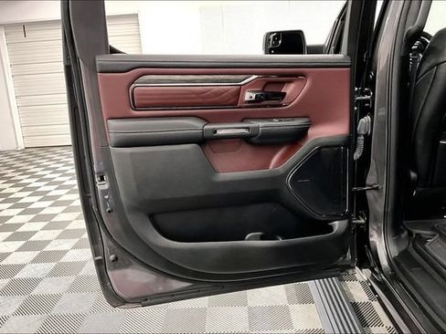 Used 2025 RAM 1500 Limited AWD/4WD image 23