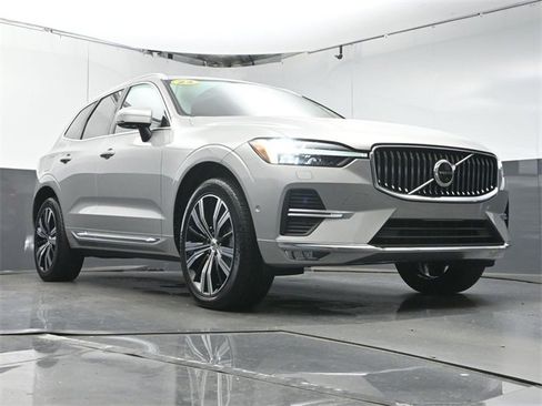 Used 2023 Volvo XC60 B5 Plus w/ Protection Package Premier image 34