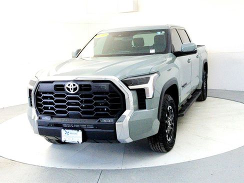 Used 2025 Toyota Tundra SR5 image 2