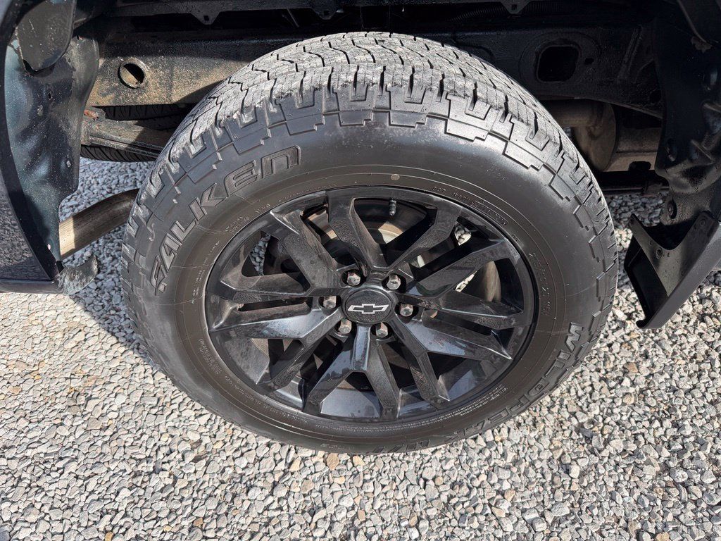 Used 2019 Chevrolet Silverado 1500 LT w/ All-Star Edition AWD/4WD image 30