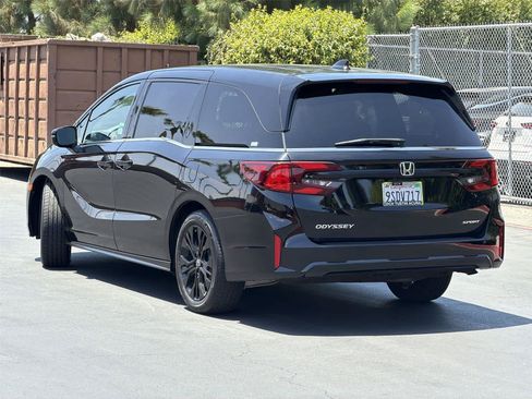 Used 2025 Honda Odyssey Sport-L image 5