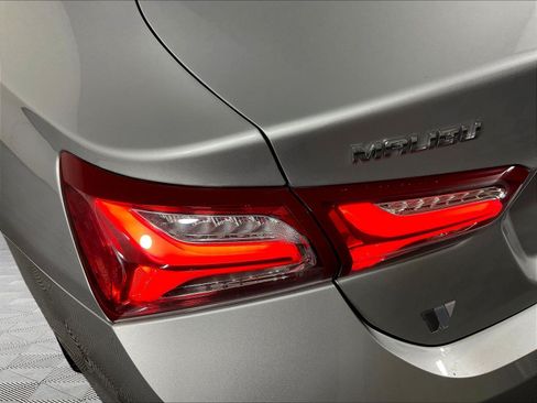 Used 2021 Chevrolet Malibu LT FWD image 23