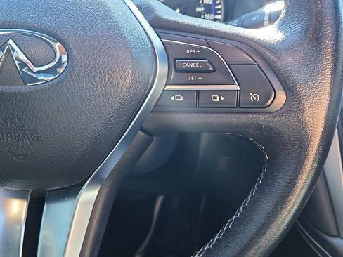 Used 2018 INFINITI Q60 3.0t Luxe image 16