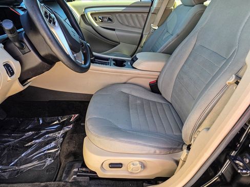 Used 2018 Ford Taurus SE image 15