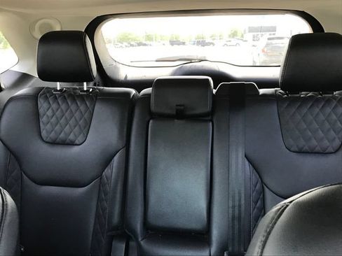 Used 2024 Ford Edge Titanium AWD/4WD image 10
