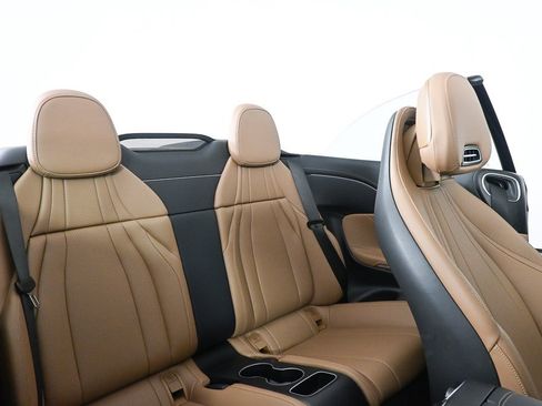 Certified 2024 Mercedes-Benz CLE 300 4MATIC Cabriolet image 19