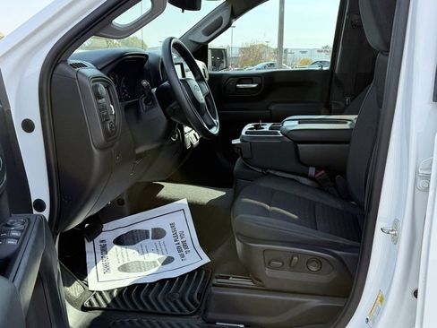 Used 2022 Chevrolet Silverado 1500 Custom Trail Boss image 17