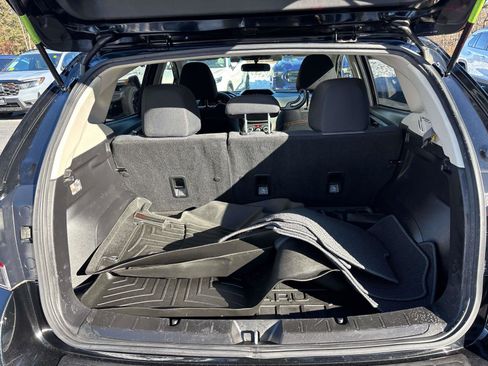 Used 2023 Subaru Crosstrek 2.0i Premium image 12