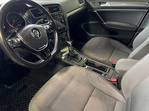 Used 2019 Volkswagen e-Golf SE w/ Driver Assistance Package image 10
