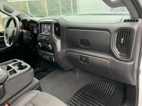Used 2024 Chevrolet Silverado 1500 Custom AWD/4WD image 11