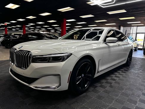 Used 2021 BMW 750i xDrive image 7