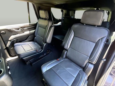 Used 2024 GMC Yukon Denali RWD image 19