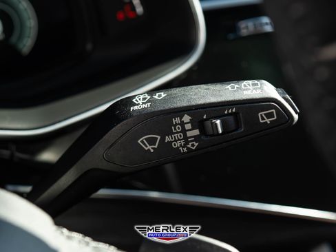 Used 2021 Audi Q8 Premium Plus image 28