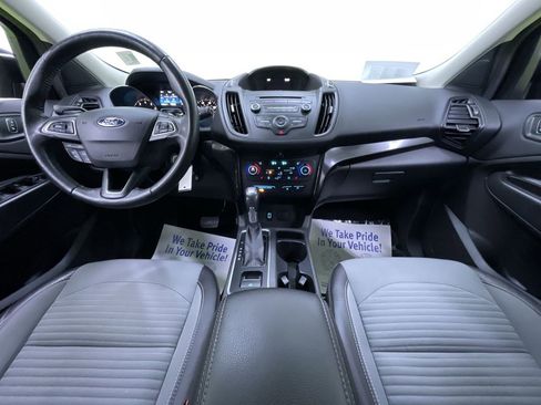 Used 2018 Ford Escape SE w/ SE Sport Appearance Package image 19