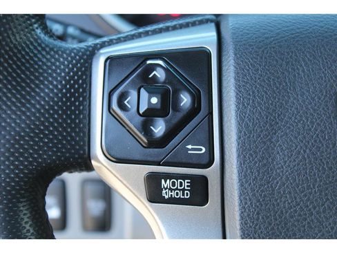 Used 2015 Toyota Tacoma 4x4 Double Cab w/ TRD Off-Road Package image 16