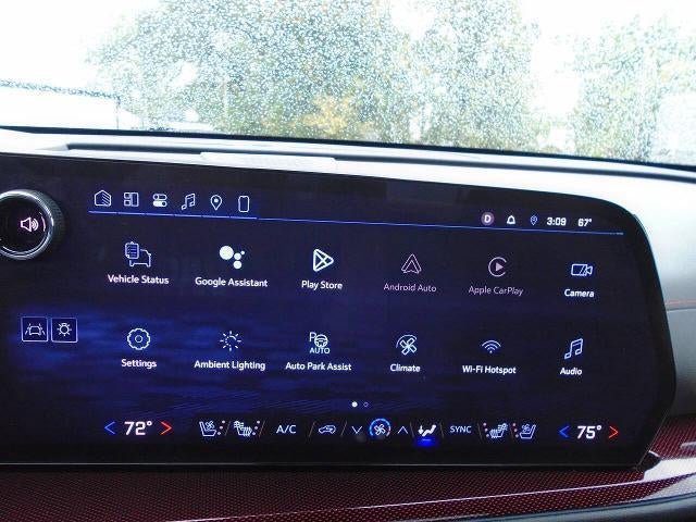 Used 2024 Chevrolet Traverse RS AWD/4WD image 11
