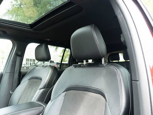Used 2022 Jeep Grand Cherokee L Laredo RWD image 16