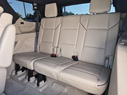 Used 2021 Cadillac Escalade Premium Luxury w/ Performance Package RWD image 20
