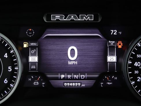 Used 2022 RAM 1500 Laramie AWD/4WD image 10