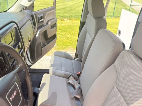 Used 2015 GMC Sierra 3500 2WD Crew Cab w/ Sierra Convenience Package image 18