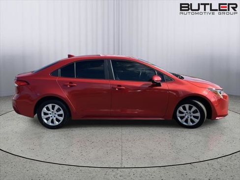 Certified 2021 Toyota Corolla LE image 6