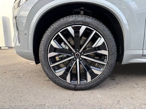 New 2026 Volvo XC90 B6 Ultra w/ Protection Package AWD/4WD image 9