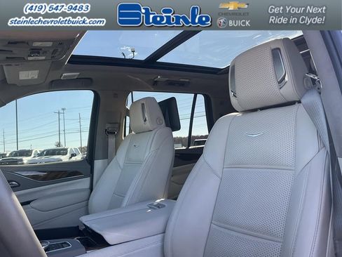 Used 2024 Cadillac Escalade Premium Luxury Platinum w/ Heavy-Duty Trailer Package image 25