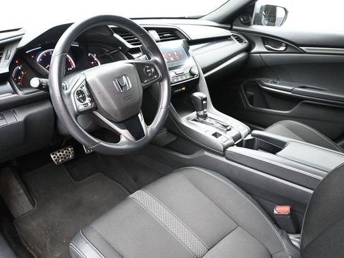 Used 2021 Honda Civic Sport image 2