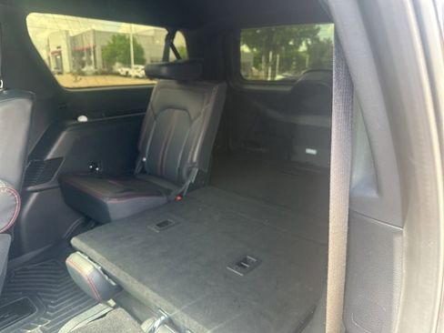 Used 2023 Ford Expedition Max Limited image 6