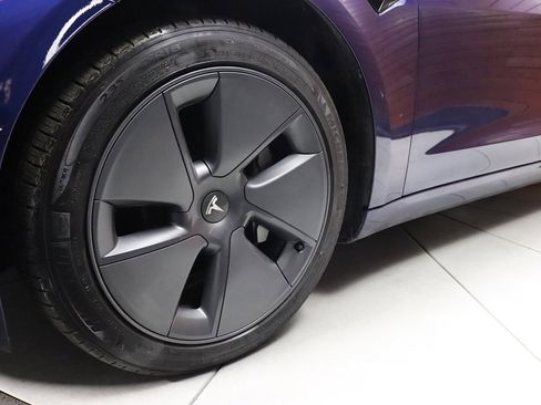 Used 2023 Tesla Model 3 Standard Range image 19