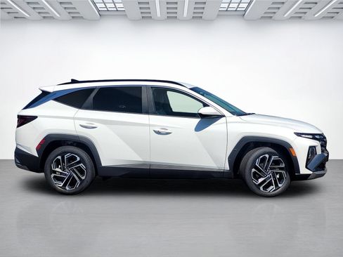 New 2026 Hyundai Tucson SEL Plus FWD image 3